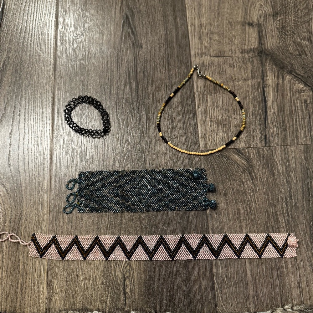 Elegant Beaded Jewelry Set Black Gold Pink necklace and bracelet set of 4